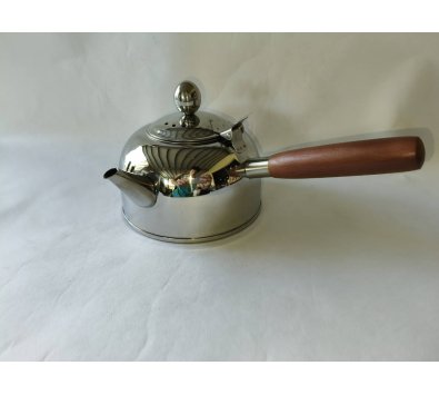 美亞單把隨意壺＃304附網680cc